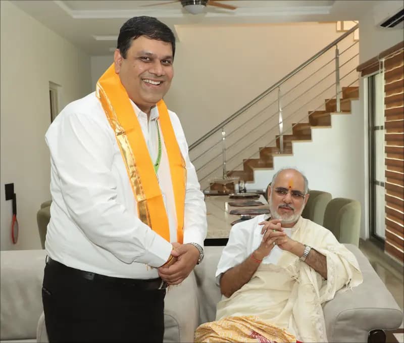 Receiving Blessings from, Pujya Bhaishree Rameshbhai Oza, on 14th Foundation Day Celebration, at Ganpat University, April 12, 2019